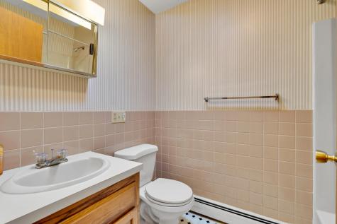 23 Penny Royal Lane Teaticket MA 02536