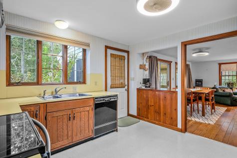 8 Old Wharf Road Harwich MA 02646