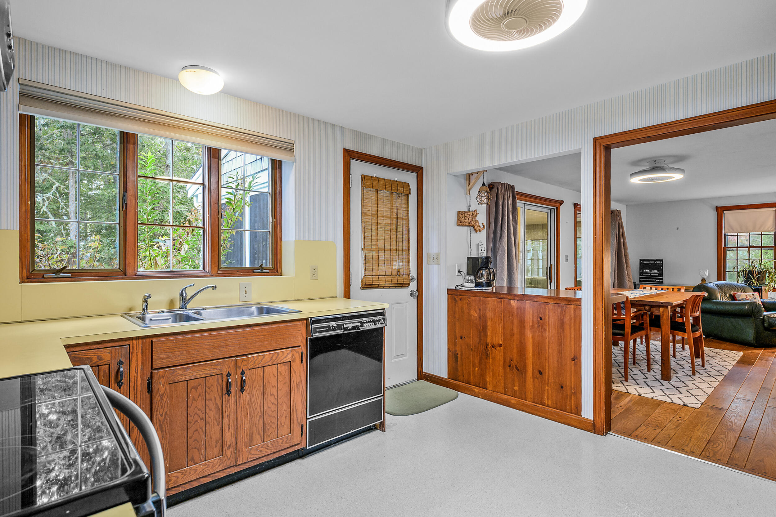 8 Old Wharf Road Harwich MA 02646