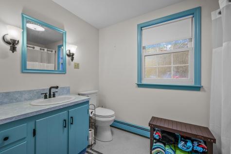 8 Old Wharf Road Harwich MA 02646