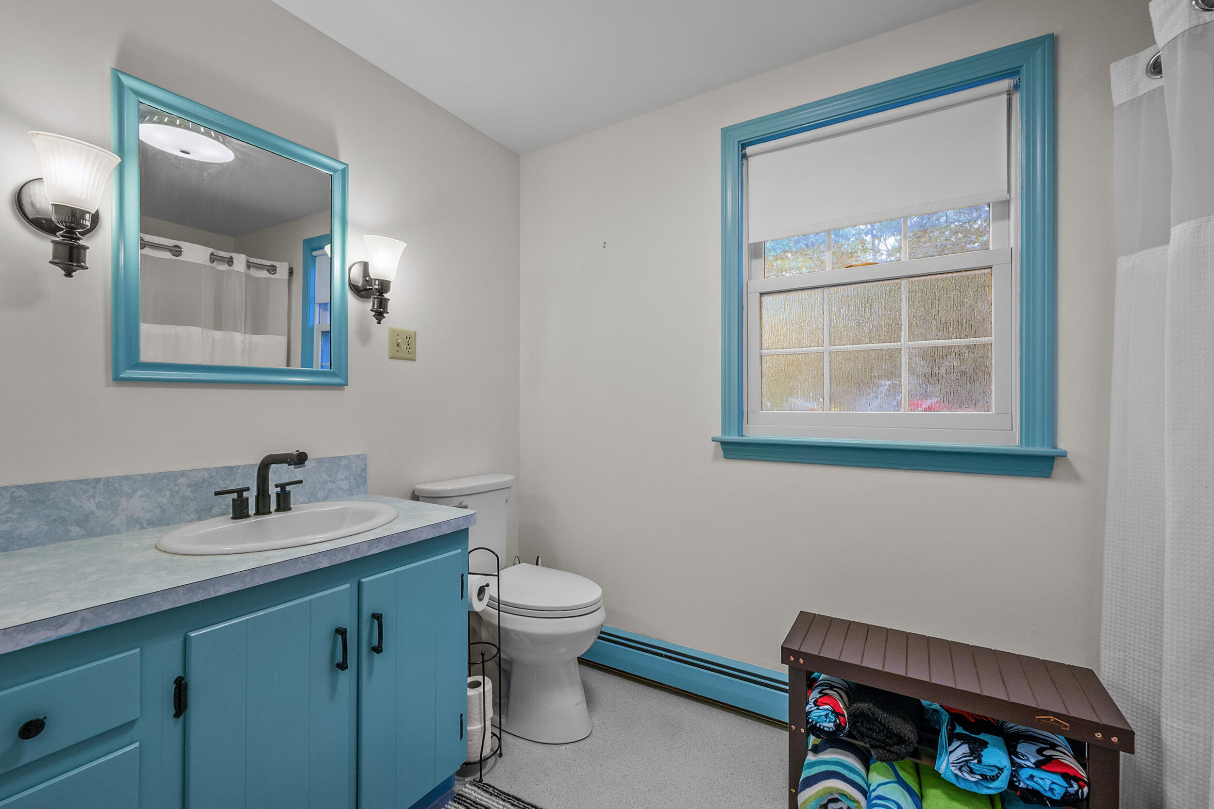 8 Old Wharf Road Harwich MA 02646