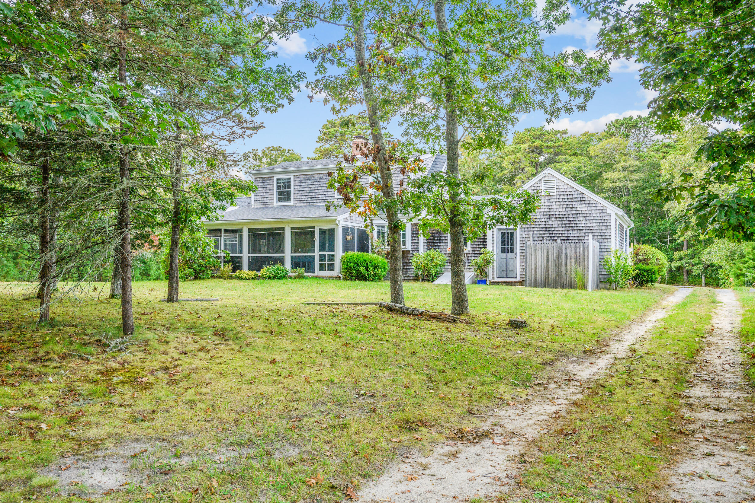 8 Old Wharf Road Harwich MA 02646