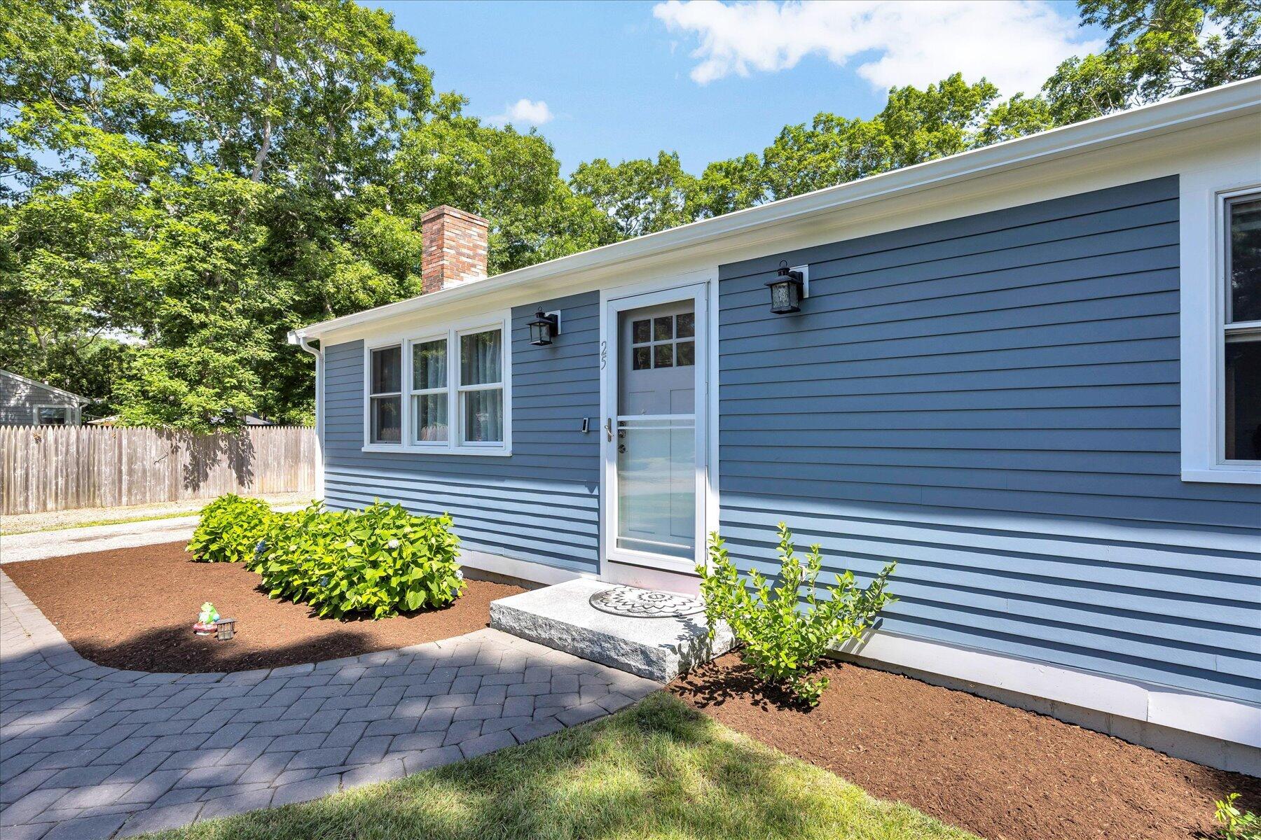 25 Nancy Lane Hyannis MA 02601
