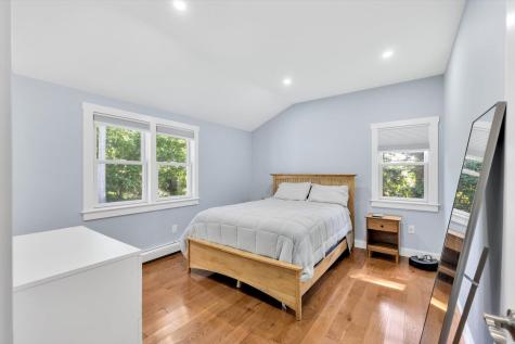 25 Nancy Lane Barnstable MA 02601