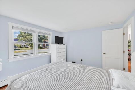 25 Nancy Lane Barnstable MA 02601