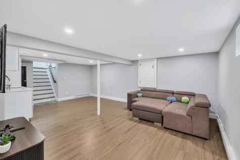 25 Nancy Lane Barnstable MA 02601