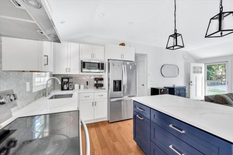 25 Nancy Lane Barnstable MA 02601
