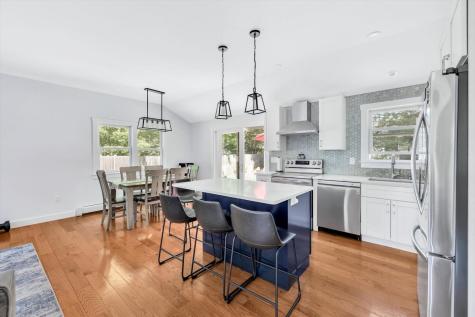 25 Nancy Lane Barnstable MA 02601