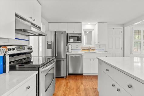 864 W Yarmouth Road Yarmouth MA 02675