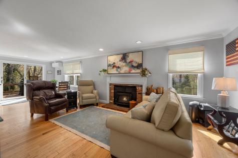 21 Many Oaks Circle Yarmouth MA 02675