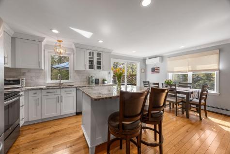 21 Many Oaks Circle Yarmouth MA 02675