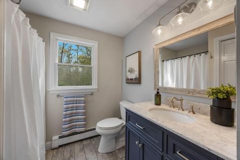 21 Many Oaks Circle Yarmouth MA 02675