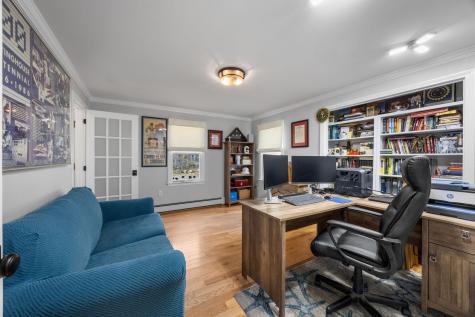 21 Many Oaks Circle Yarmouth MA 02675