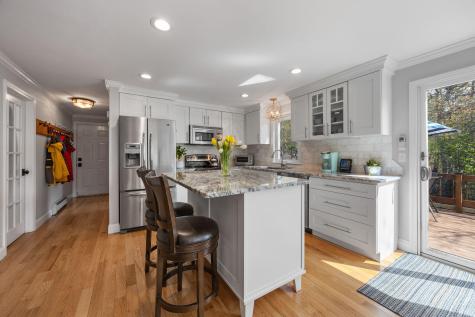 21 Many Oaks Circle Yarmouth MA 02675