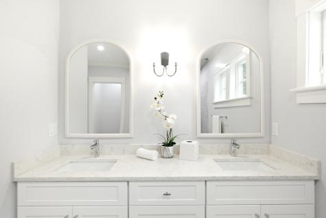 22 Scudder Road MA 02655