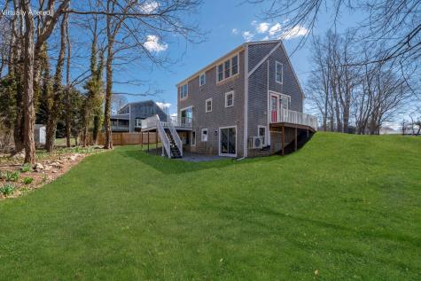 21 Pearl Lane Falmouth MA 02536