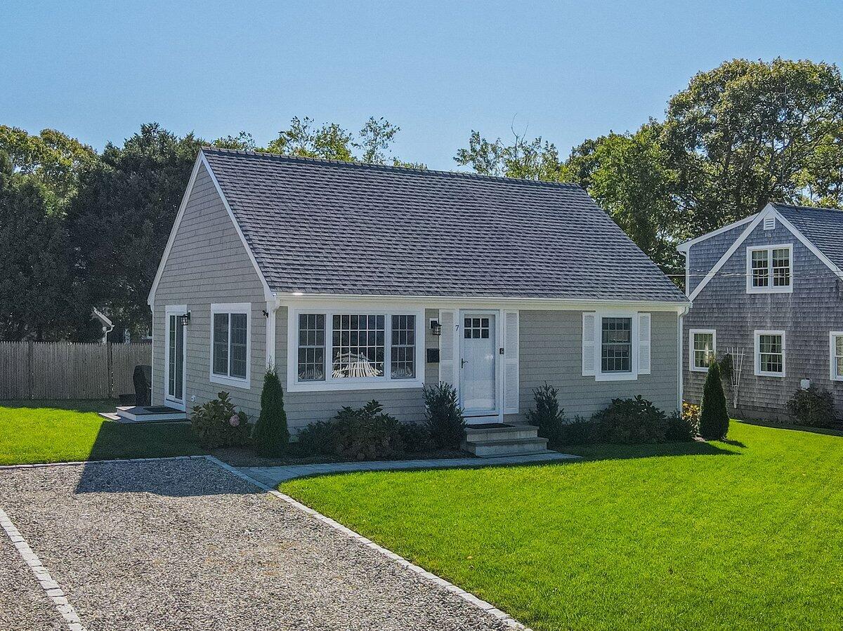 7 Montauk Street Falmouth MA 02536