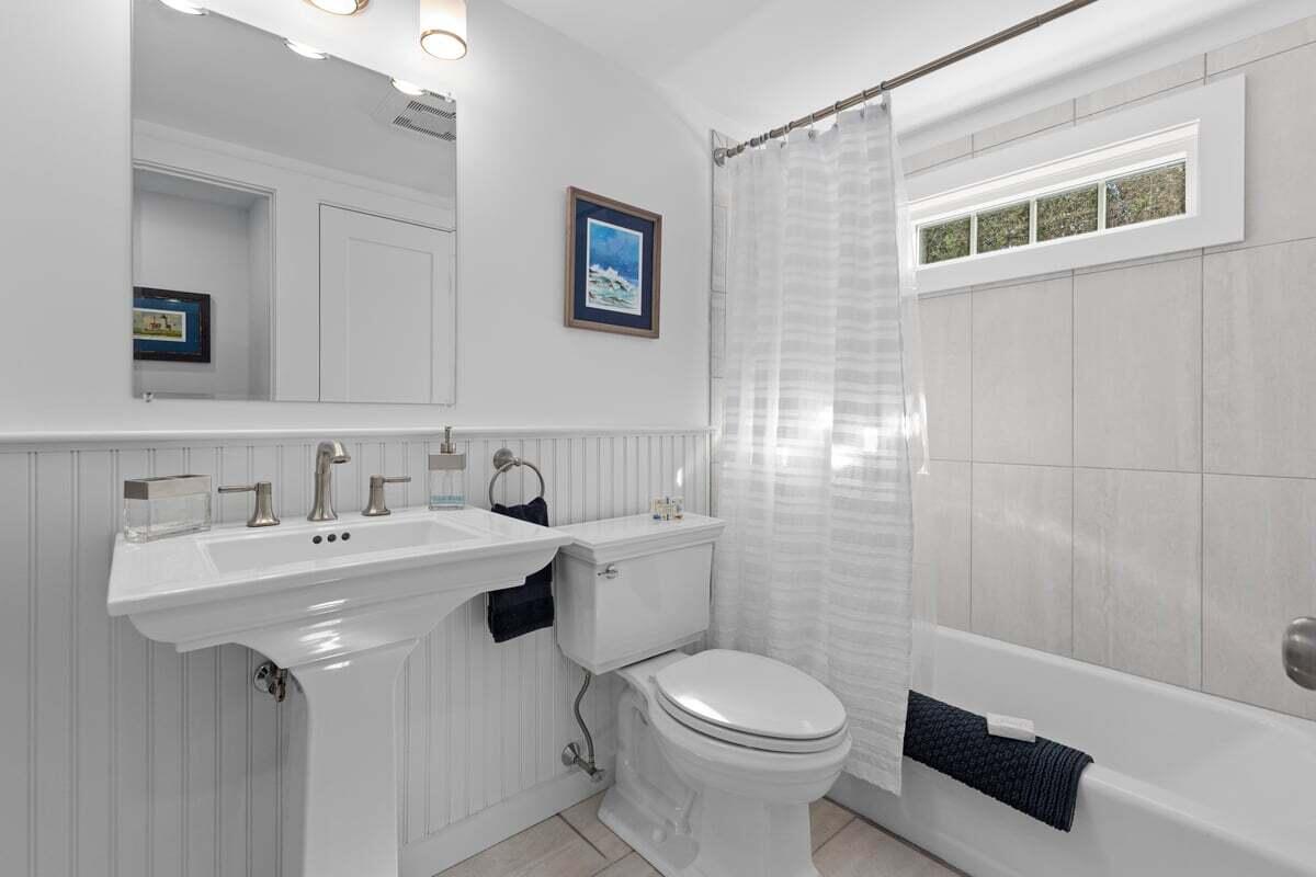 7 Montauk Street Falmouth MA 02536