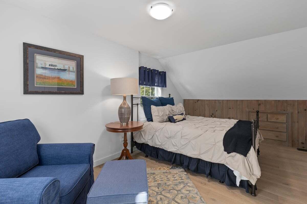 7 Montauk Street Falmouth MA 02536