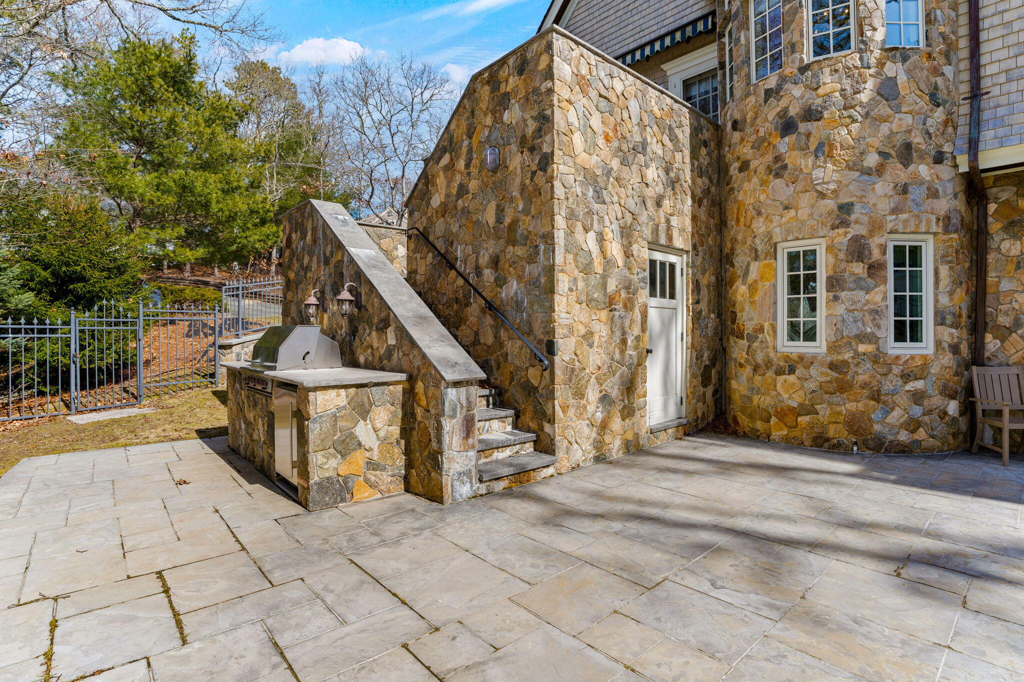 4 Vale Lane Mashpee MA 02649