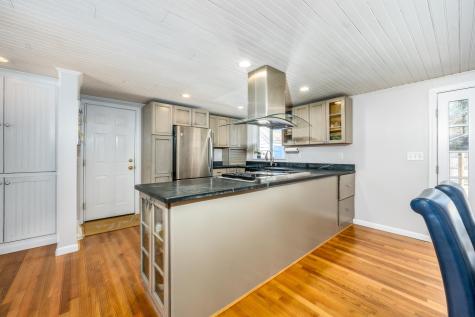 10 Uncle Bills Way Dennis MA 02638