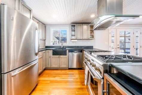 10 Uncle Bills Way Dennis MA 02638