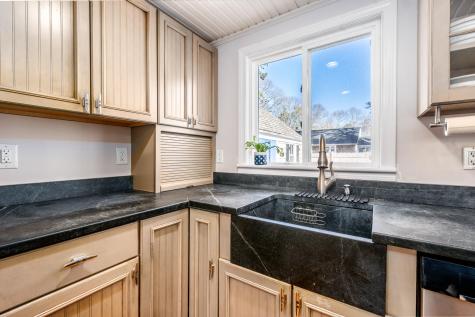 10 Uncle Bills Way Dennis MA 02638