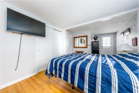 10 Uncle Bills Way Dennis MA 02638