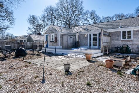 10 Uncle Bills Way Dennis MA 02638