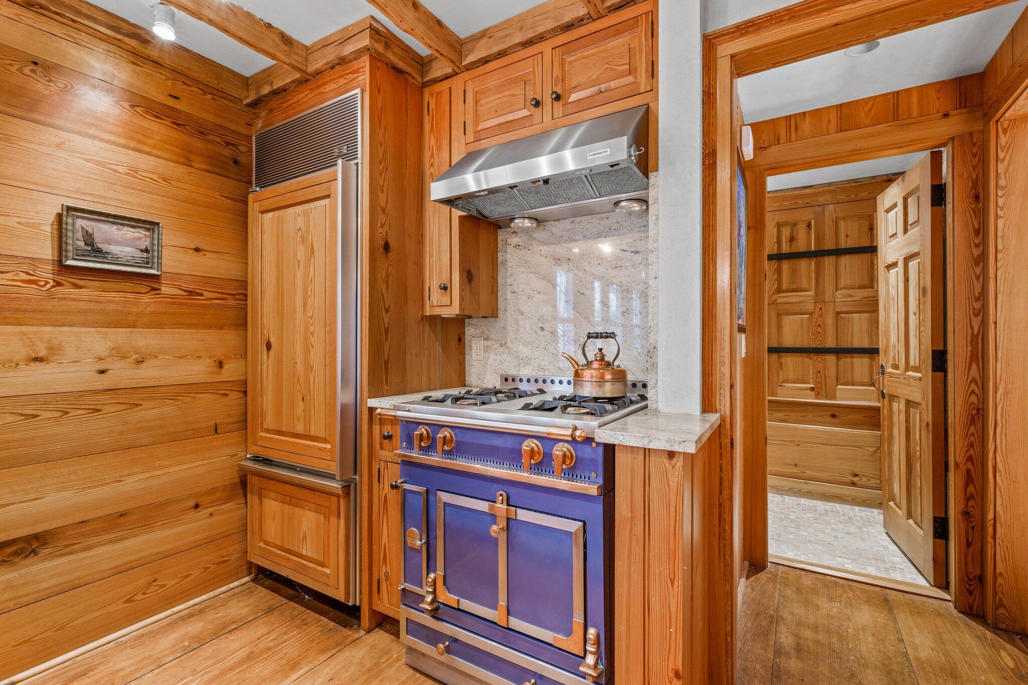 260 Bradford Street Provincetown MA 02657