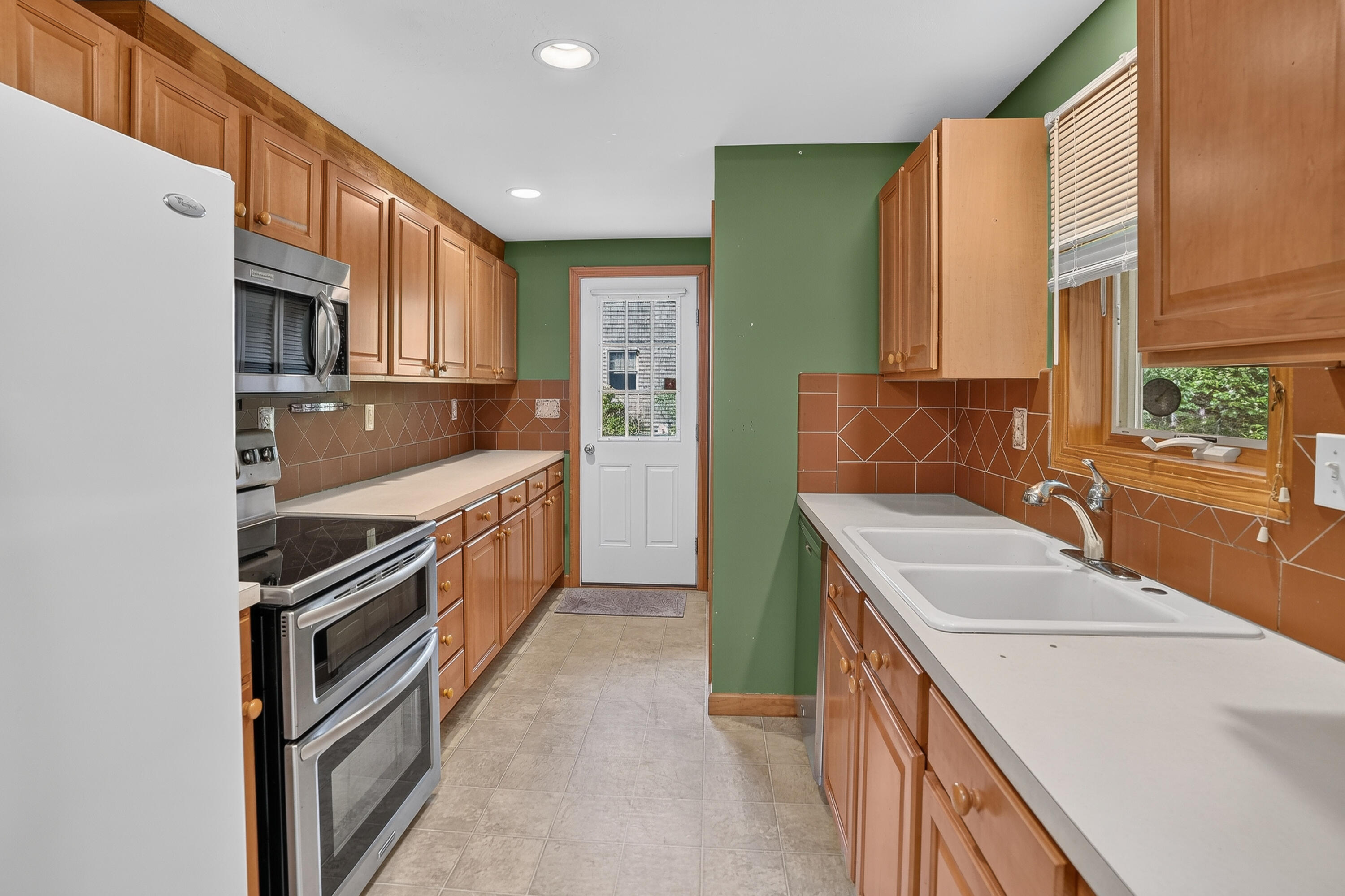 7 Fawndale Road Vineyard Haven MA 02568