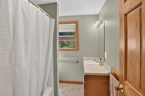 7 Fawndale Road Vineyard Haven MA 02568