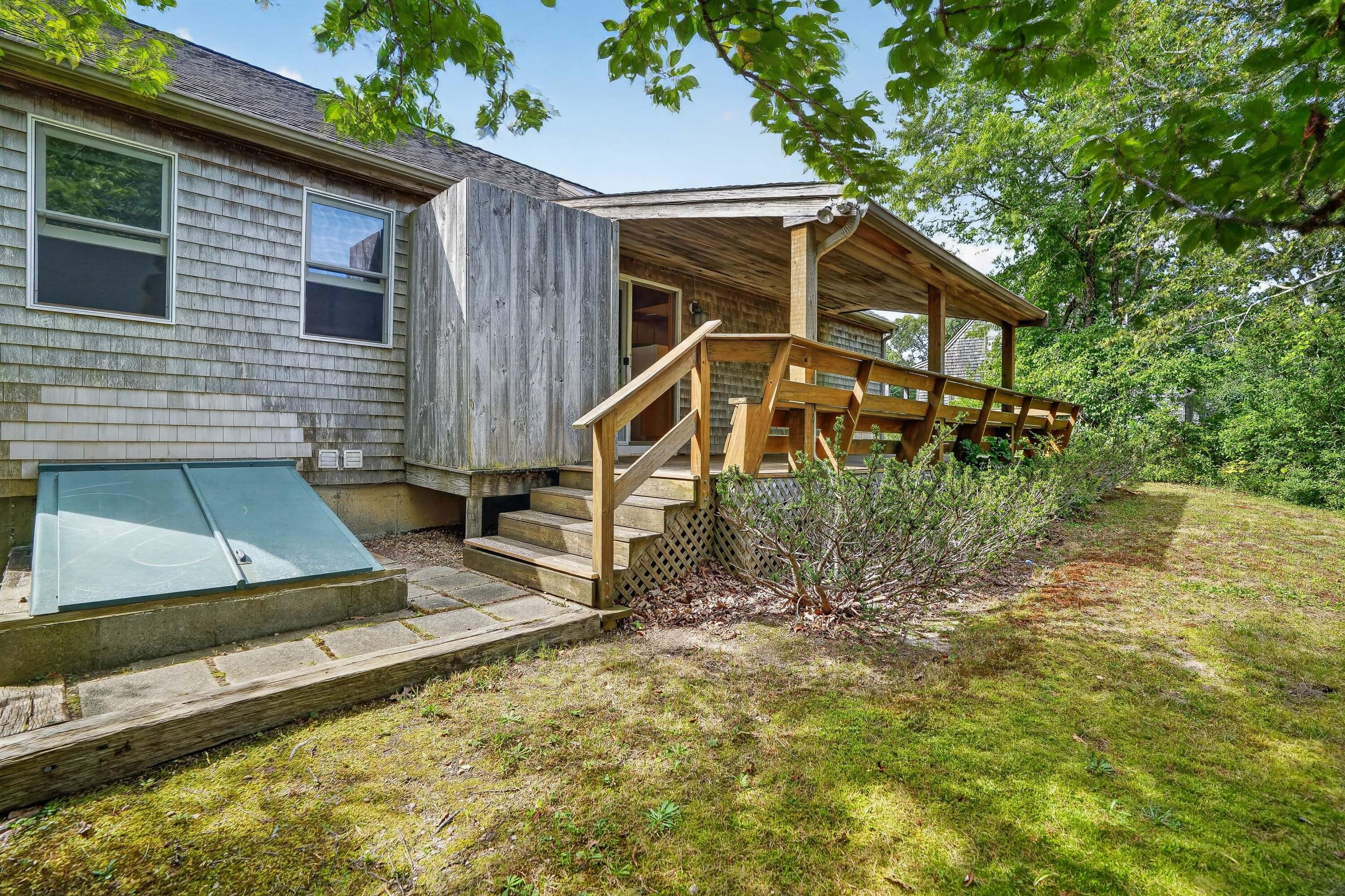 7 Fawndale Road Vineyard Haven MA 02568