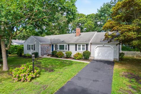 8 Gold Finch Lane East Dennis MA 02660