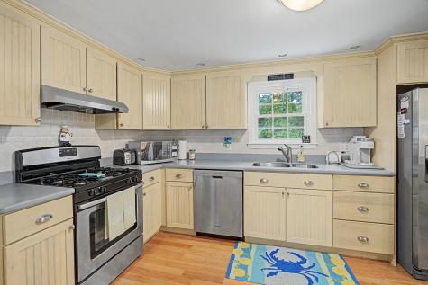 8 Gold Finch Lane East Dennis MA 02660