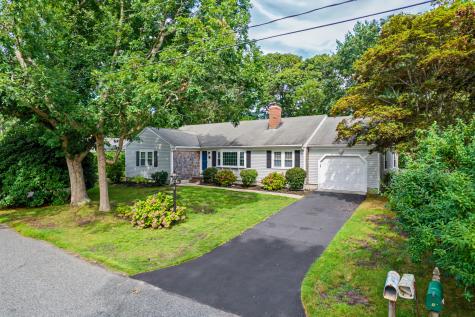 8 Gold Finch Lane East Dennis MA 02660