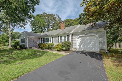 8 Gold Finch Lane East Dennis MA 02660