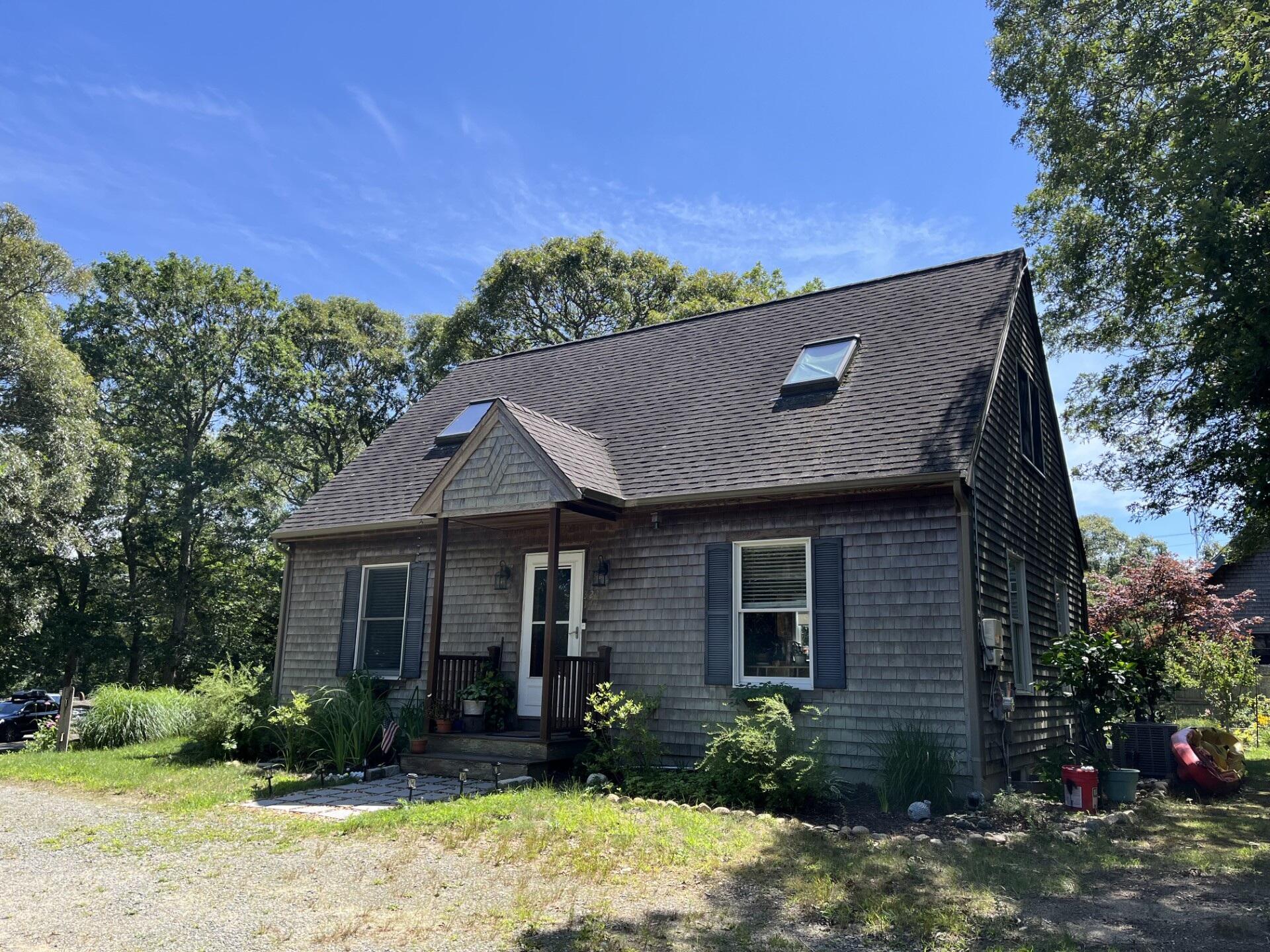 323 County Road Oak Bluffs MA 02557