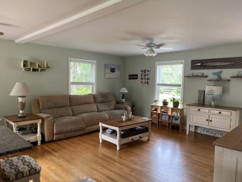 323 County Road Oak Bluffs MA 02557