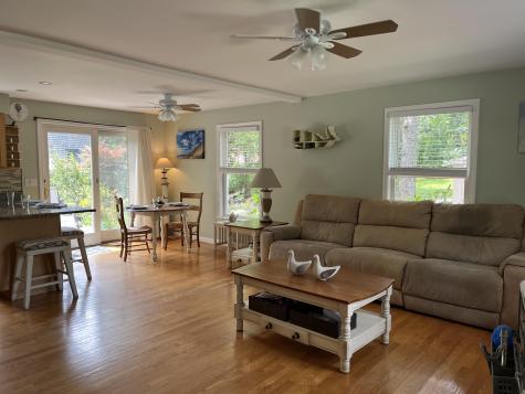 323 County Road Oak Bluffs MA 02557