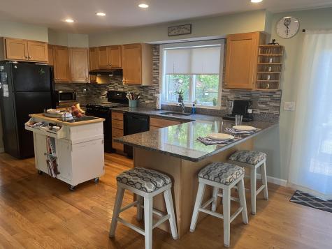 323 County Road Oak Bluffs MA 02557
