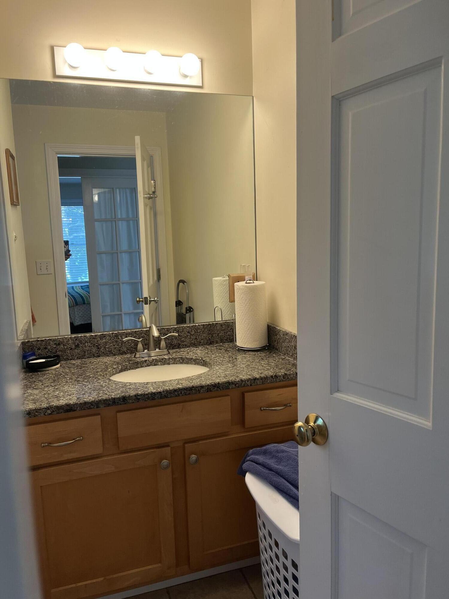 323 County Road Oak Bluffs MA 02557