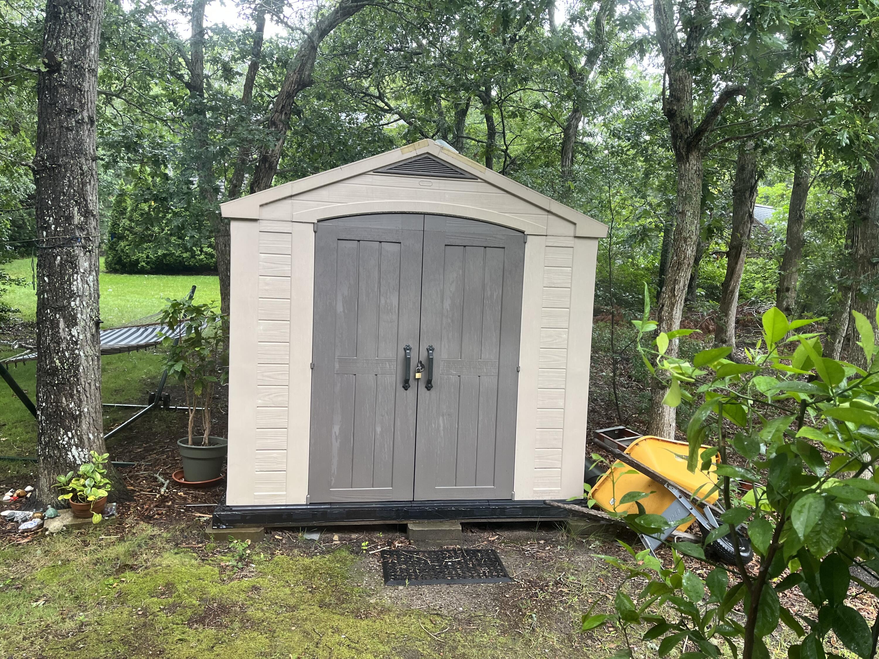 323 County Road Oak Bluffs MA 02557