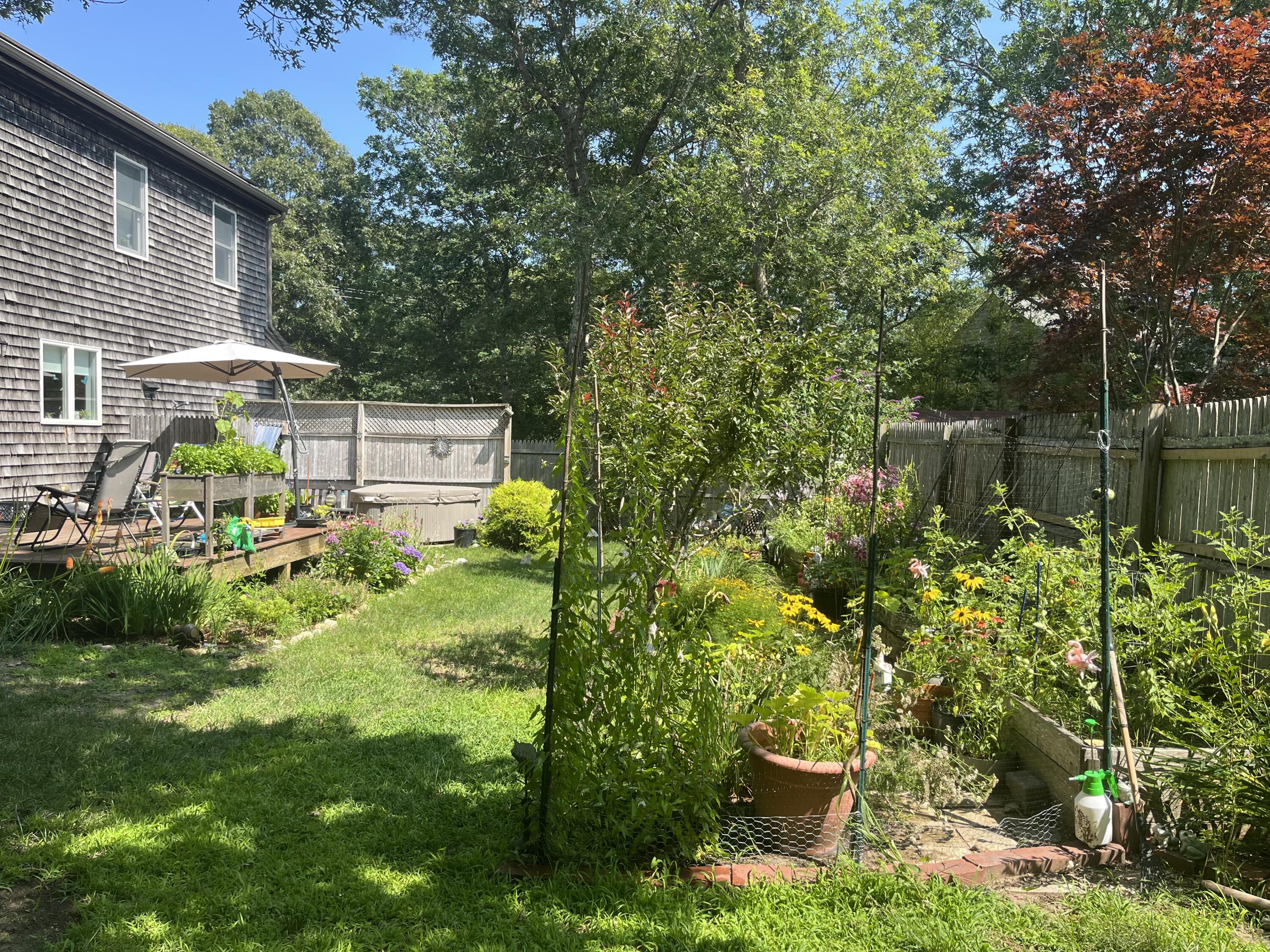 323 County Road Oak Bluffs MA 02557