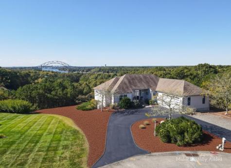 4 Mainstay Lane Bourne MA 02532