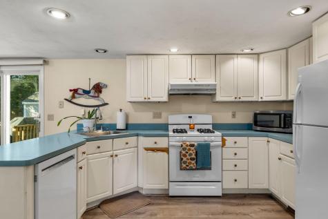 111 Fifth Avenue West Hyannisport MA 02672