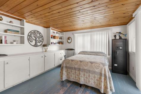 111 Fifth Avenue West Hyannisport MA 02672