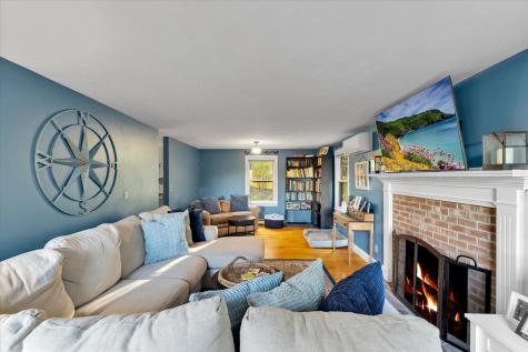 19 Mimosa Circle Plymouth MA 02360