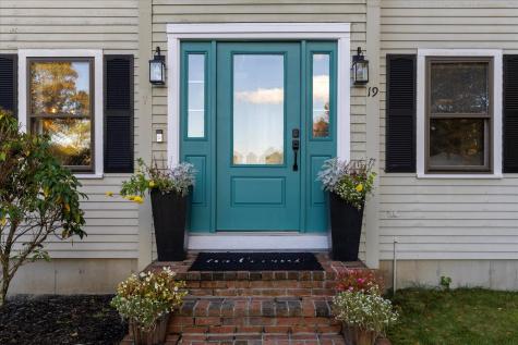 19 Mimosa Circle Plymouth MA 02360