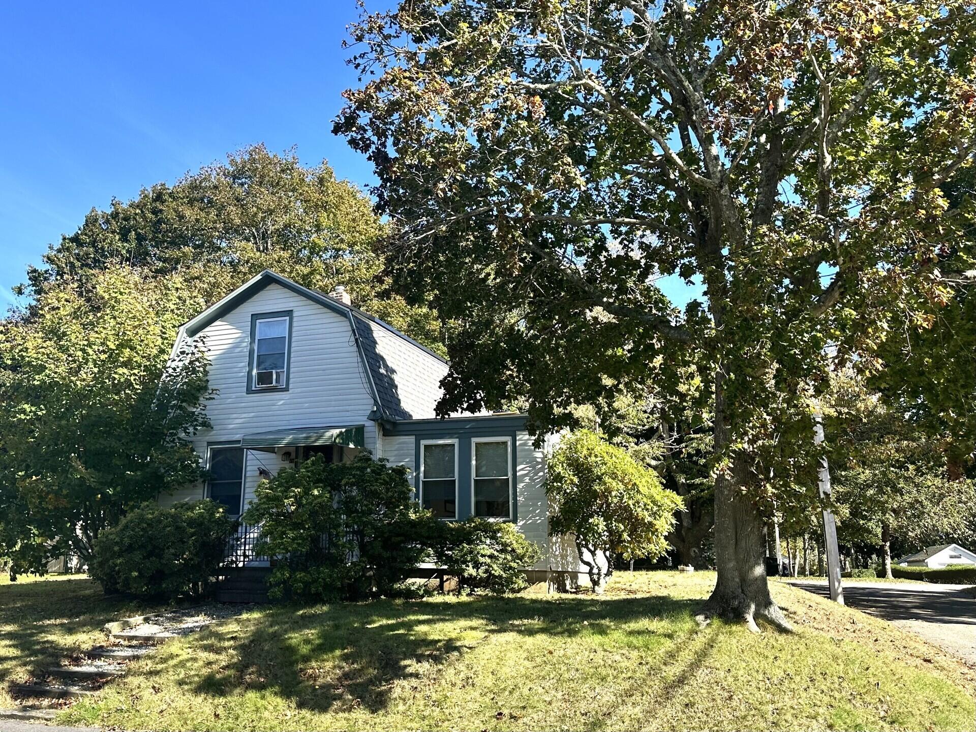 76 Walker Street Falmouth MA 02540